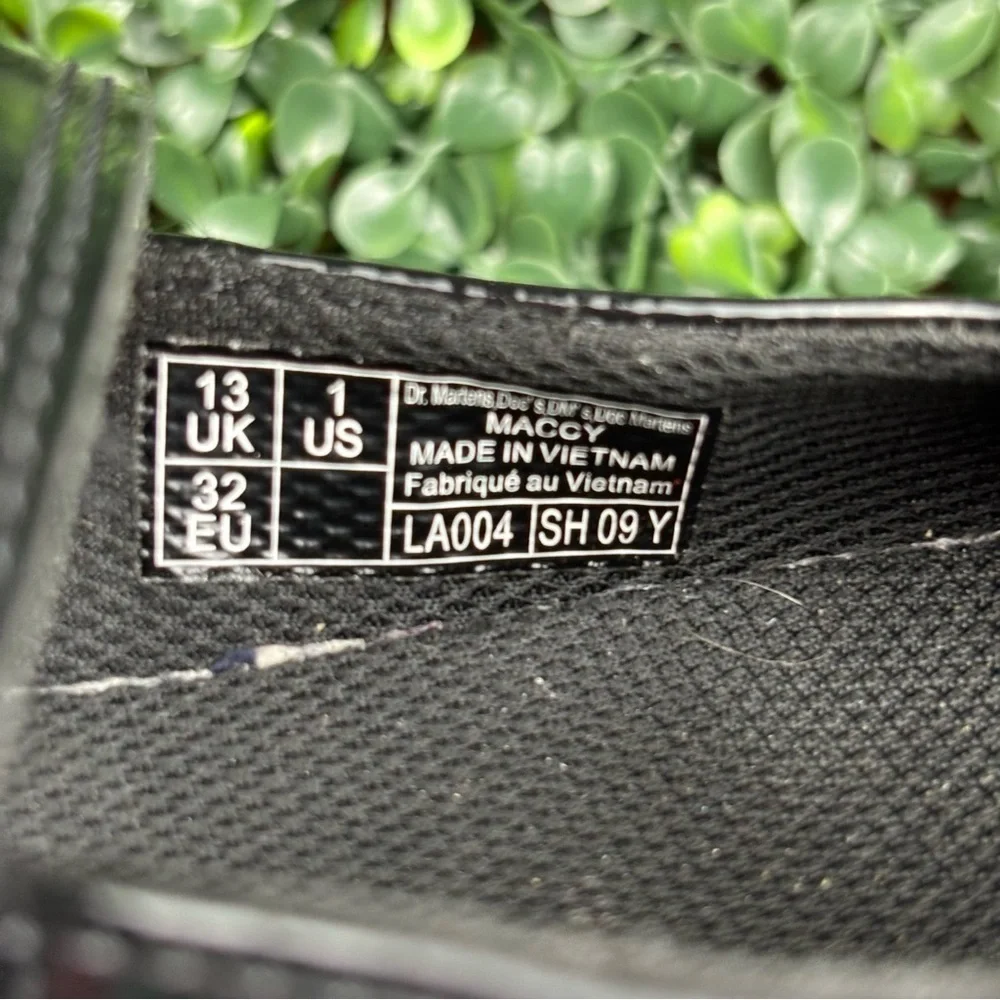 Dr.MARTENS MACCY MARY JANE Black Kids Dress Shoes SIZE 1 girl